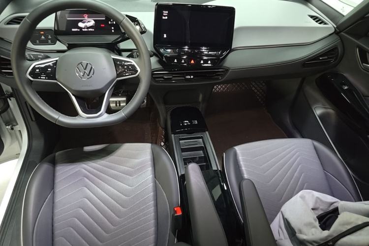 Used Volkswagen ID.3 2024 Outstanding Edition Center Console