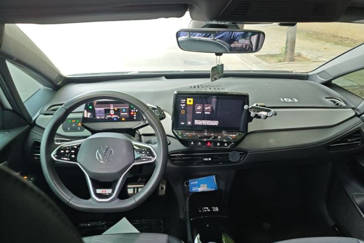 Used Volkswagen ID.3 2024 Outstanding Edition Center Console