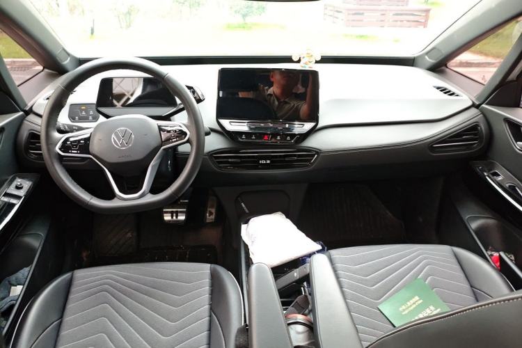 Used Volkswagen ID.3 2024 Outstanding Edition Center Console