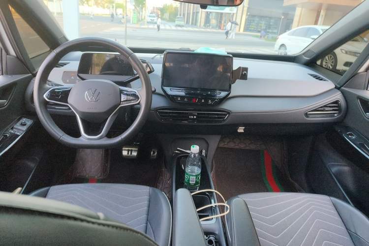 Used Volkswagen ID.3 2024 Outstanding Edition Center Console