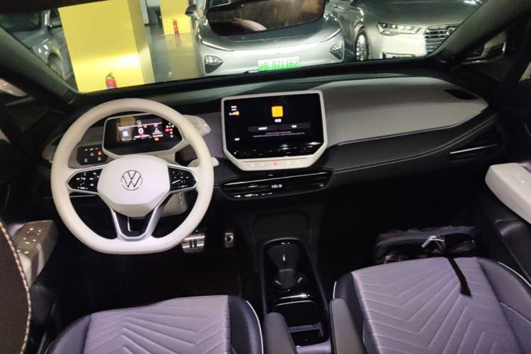 Used Volkswagen ID.3 2024 Outstanding Edition Center Console