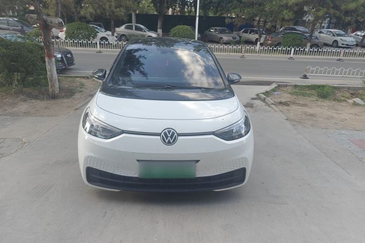 Used Volkswagen ID.3 2024 Outstanding Edition Exterior 1