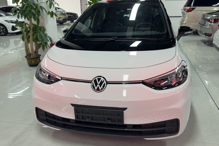 Used Volkswagen ID.3 2024 Outstanding Edition Exterior 1