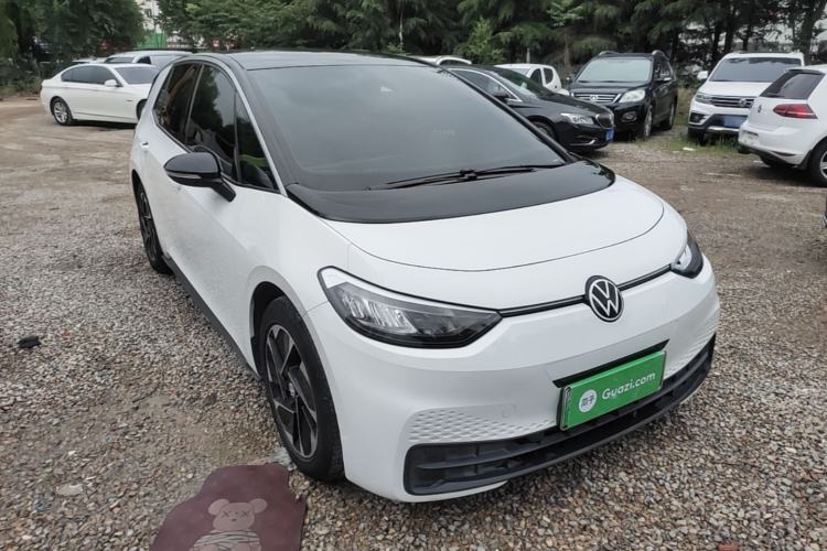 Used Volkswagen ID.3 2024 Outstanding Edition Exterior 1