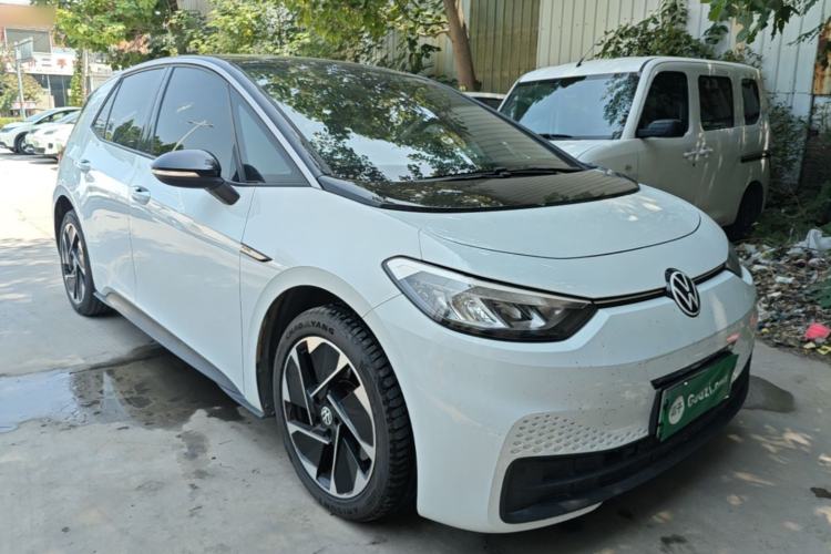 Used Volkswagen ID.3 2024 Outstanding Edition Exterior 1