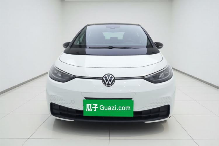 Used Volkswagen ID.3 2024 Outstanding Edition Exterior 1