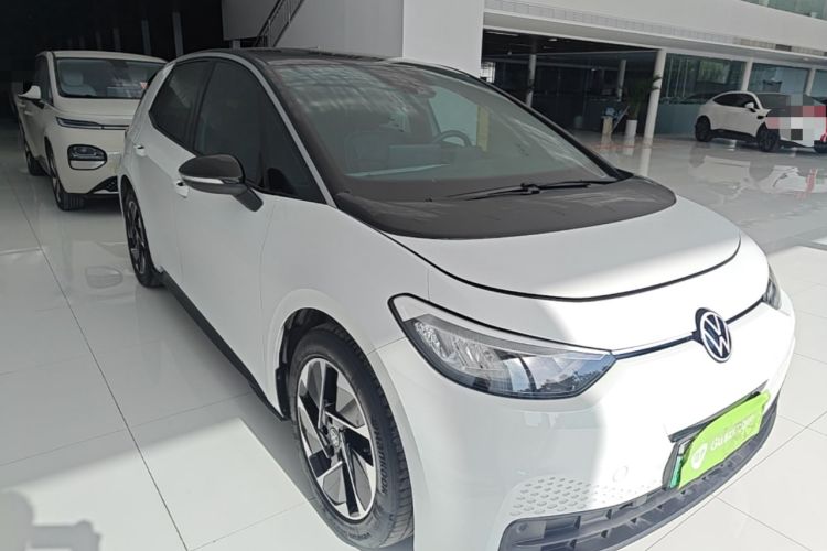 Used Volkswagen ID.3 2024 Outstanding Edition Exterior 1