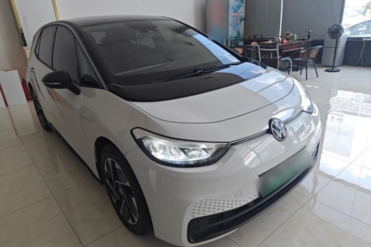 Used Volkswagen ID.3 2024 Outstanding Edition Exterior 1