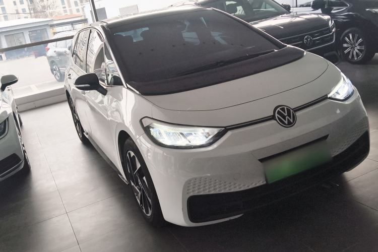 Used Volkswagen ID.3 2024 Outstanding Edition Exterior 1