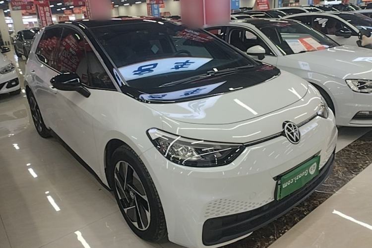 Used Volkswagen ID.3 2024 Outstanding Edition Exterior 1