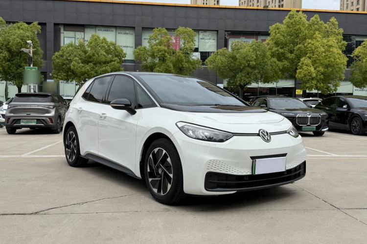 Used Volkswagen ID.3 2024 Outstanding Edition Exterior 1