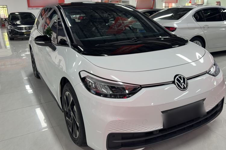 Used Volkswagen ID.3 2024 Outstanding Edition Exterior 2