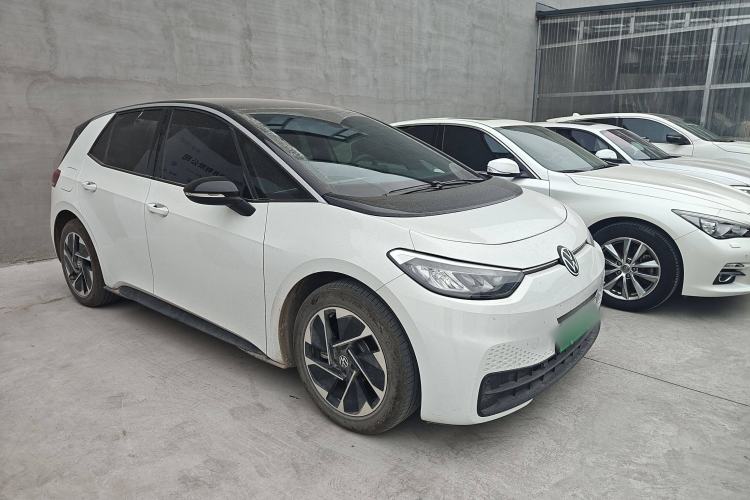 Used Volkswagen ID.3 2024 Outstanding Edition Exterior 2