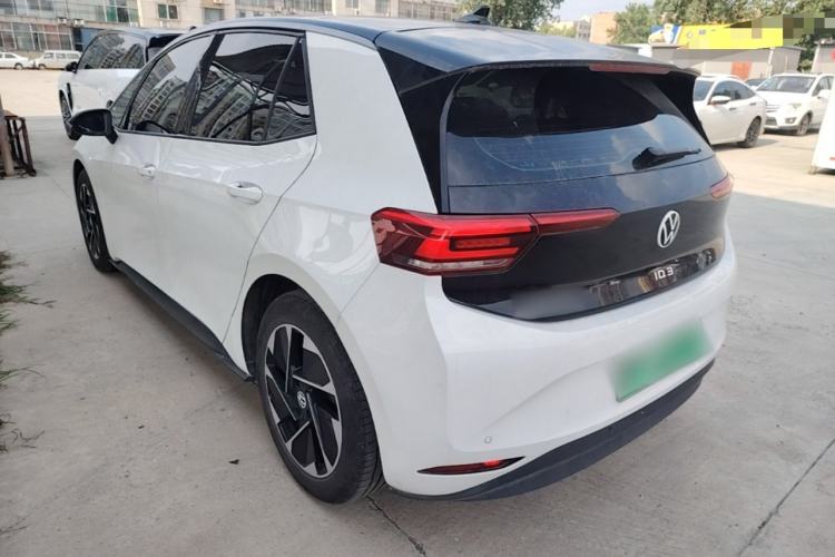 Used Volkswagen ID.3 2024 Outstanding Edition Exterior 2