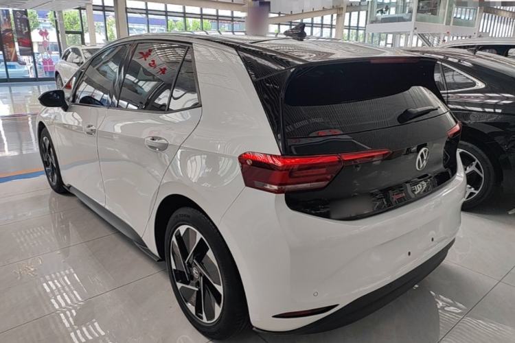 Used Volkswagen ID.3 2024 Outstanding Edition Exterior 2