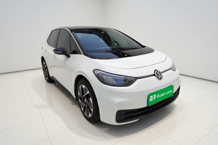 Used Volkswagen ID.3 2024 Outstanding Edition Exterior 2