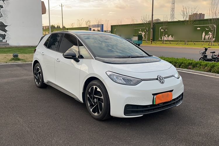 Used Volkswagen ID.3 2024 Outstanding Edition Exterior 2
