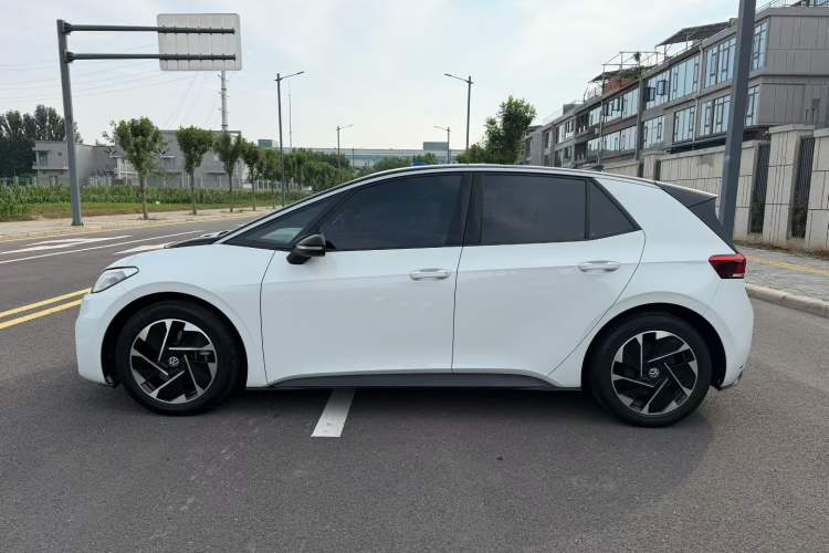 Used Volkswagen ID.3 2024 Pure & Smart Edition Exterior 2