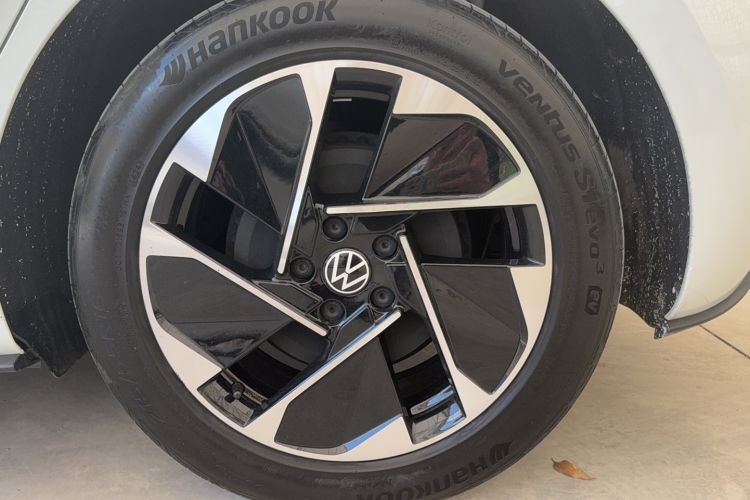 Used Volkswagen ID.3 2024 Outstanding Edition Exterior 2