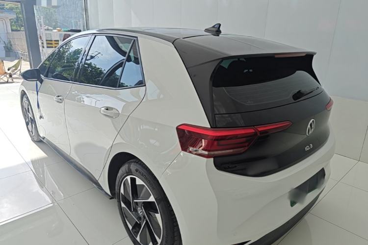 Used Volkswagen ID.3 2024 Outstanding Edition Exterior 2