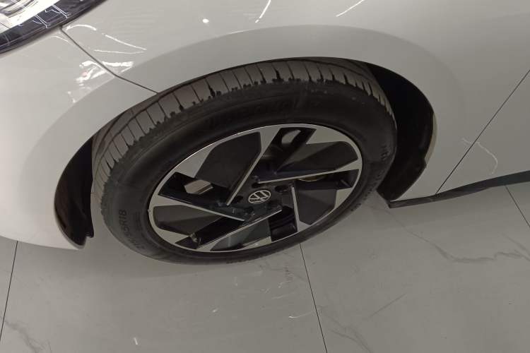 Used Volkswagen ID.3 2024 Outstanding Edition Exterior 2