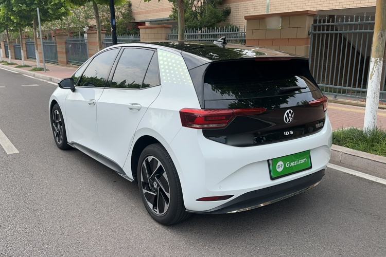 Used Volkswagen ID.3 2024 Outstanding Edition Exterior 2