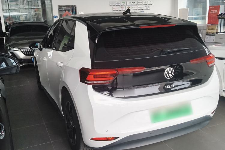 Used Volkswagen ID.3 2024 Outstanding Edition Exterior 2