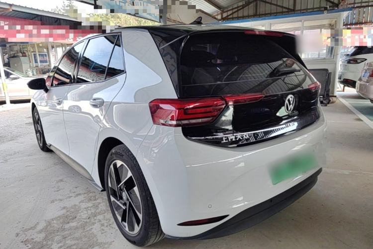 Used Volkswagen ID.3 2024 Outstanding Edition Exterior 2