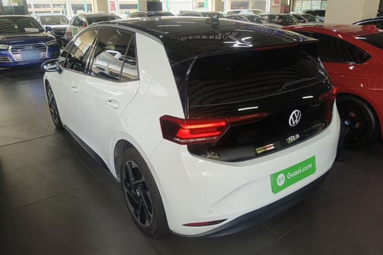 Used Volkswagen ID.3 2024 Outstanding Edition Exterior 2