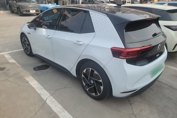 Used Volkswagen ID.3 2024 Outstanding Edition Exterior 2