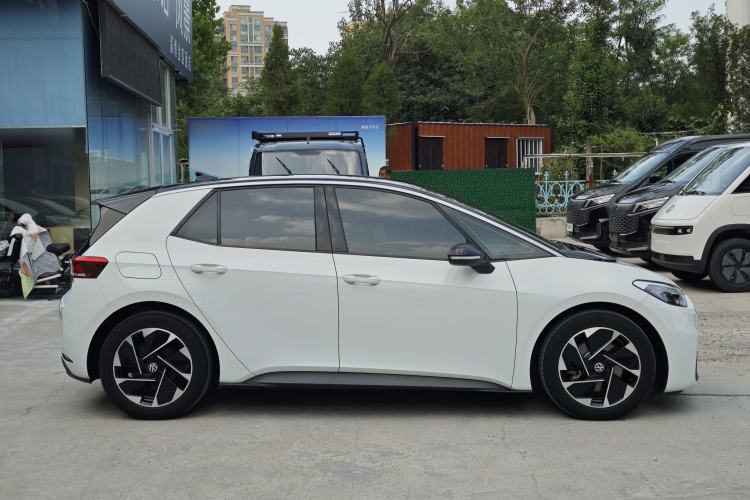 Used Volkswagen ID.3 2024 Pure & Smart Edition Exterior 3