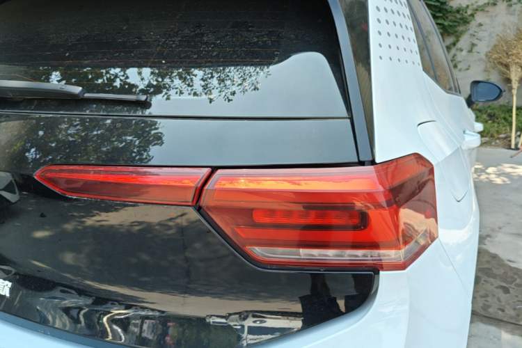 Used Volkswagen ID.3 2024 Outstanding Edition Exterior 3