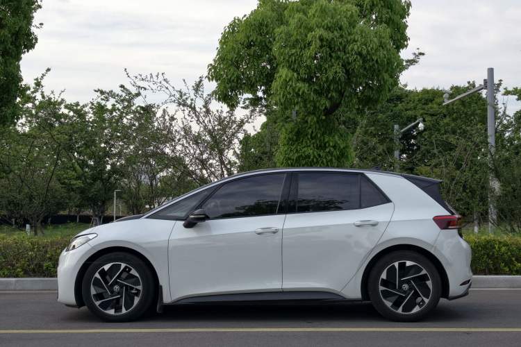 Used Volkswagen ID.3 2024 Pure & Smart Edition Exterior 3