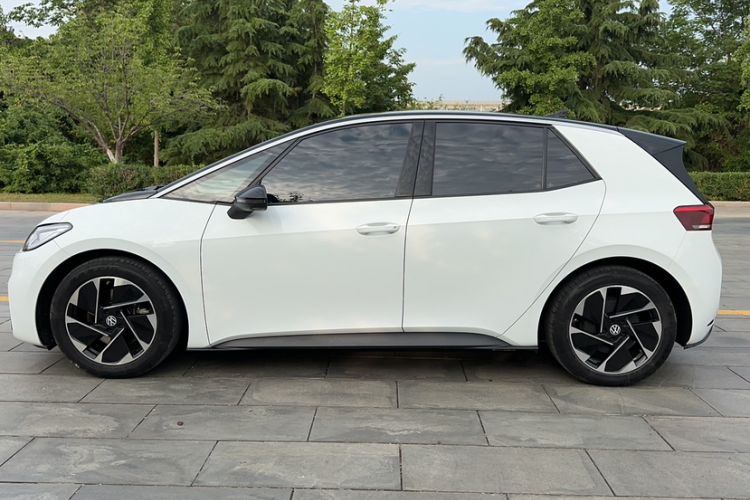 Used Volkswagen ID.3 2024 Intelligent Edition Exterior 3