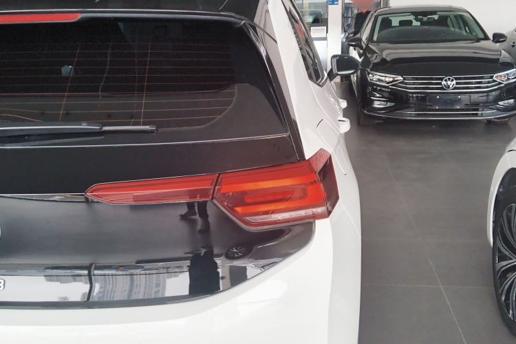 Used Volkswagen ID.3 2024 Outstanding Edition Exterior 3