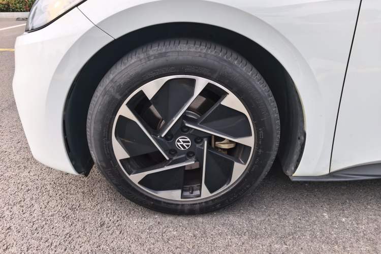 Used Volkswagen ID.3 2024 Outstanding Edition Exterior 3