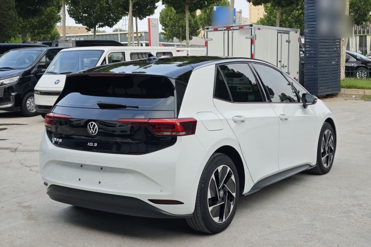 Used Volkswagen ID.3 2024 Pure & Smart Edition Exterior 4