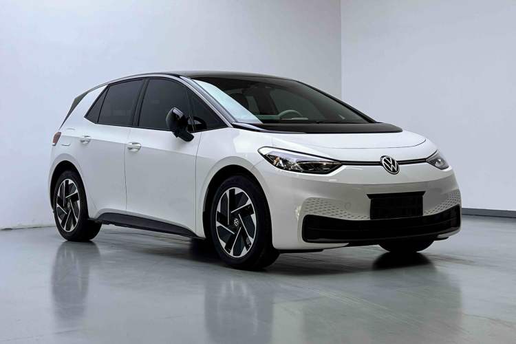 Used Volkswagen ID.3 2024 Outstanding Edition Exterior 4