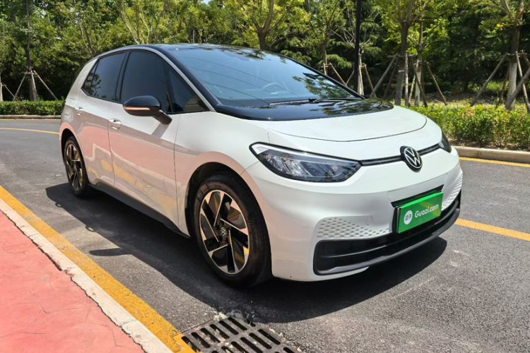 Used Volkswagen ID.3 2024 Pure & Smart Edition Exterior 4