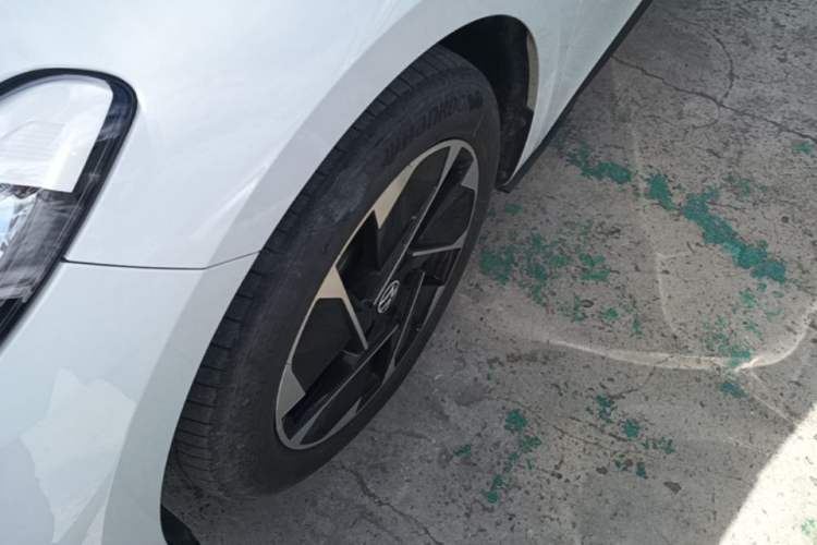 Used Volkswagen ID.3 2024 Outstanding Edition Exterior 4