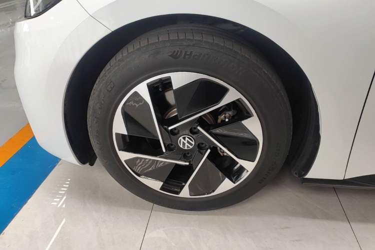 Used Volkswagen ID.3 2024 Outstanding Edition Exterior 4