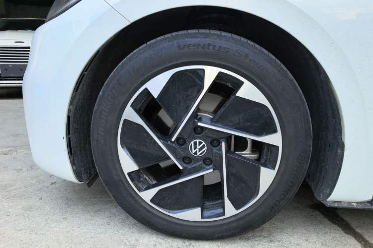 Used Volkswagen ID.3 2024 Pure & Smart Edition Exterior 4