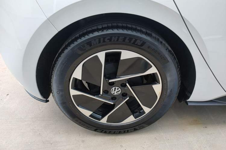 Used Volkswagen ID.3 2024 Pure & Smart Edition Exterior 5