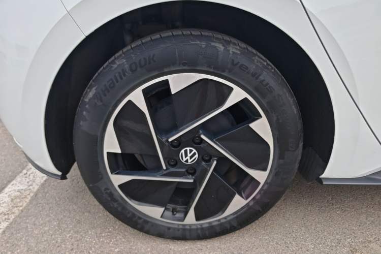 Used Volkswagen ID.3 2024 Outstanding Edition Exterior 5