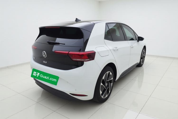 Used Volkswagen ID.3 2024 Outstanding Edition Exterior 5