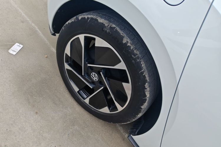 Used Volkswagen ID.3 2024 Outstanding Edition Exterior 5