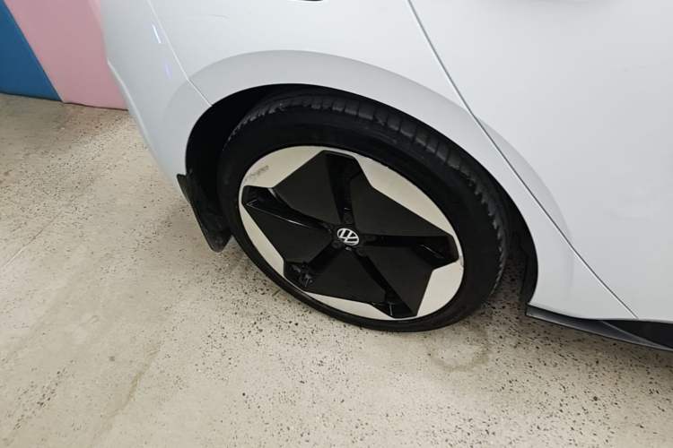 Used Volkswagen ID.3 2024 Pure & Smart Edition Exterior 5