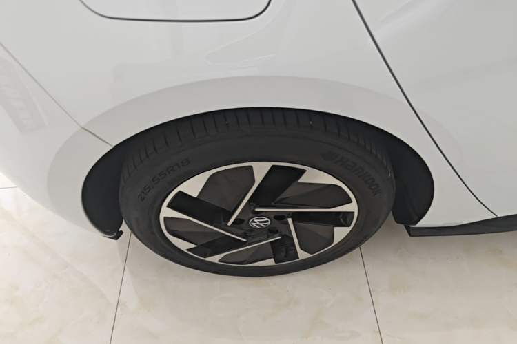 Used Volkswagen ID.3 2024 Outstanding Edition Exterior 5