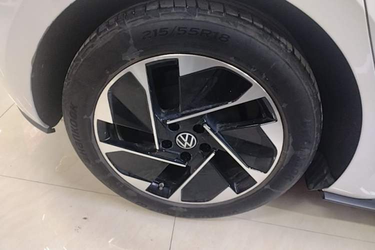 Used Volkswagen ID.3 2024 Outstanding Edition Exterior 5