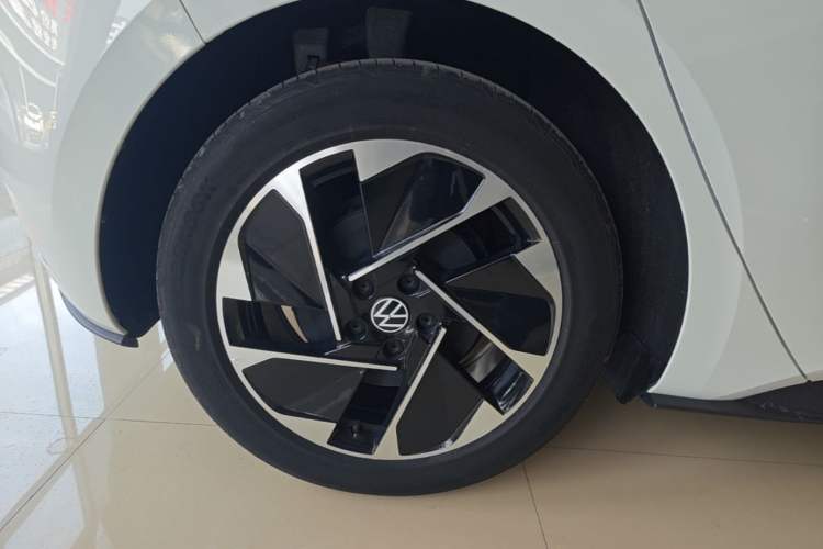 Used Volkswagen ID.3 2024 Pure & Smart Edition Exterior 5
